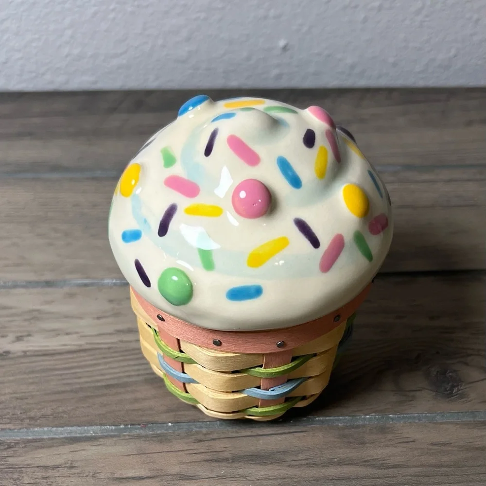 Longaberger Collectors Club Little Cupcake‎ Basket Set 2006 NIB 10th anniversary